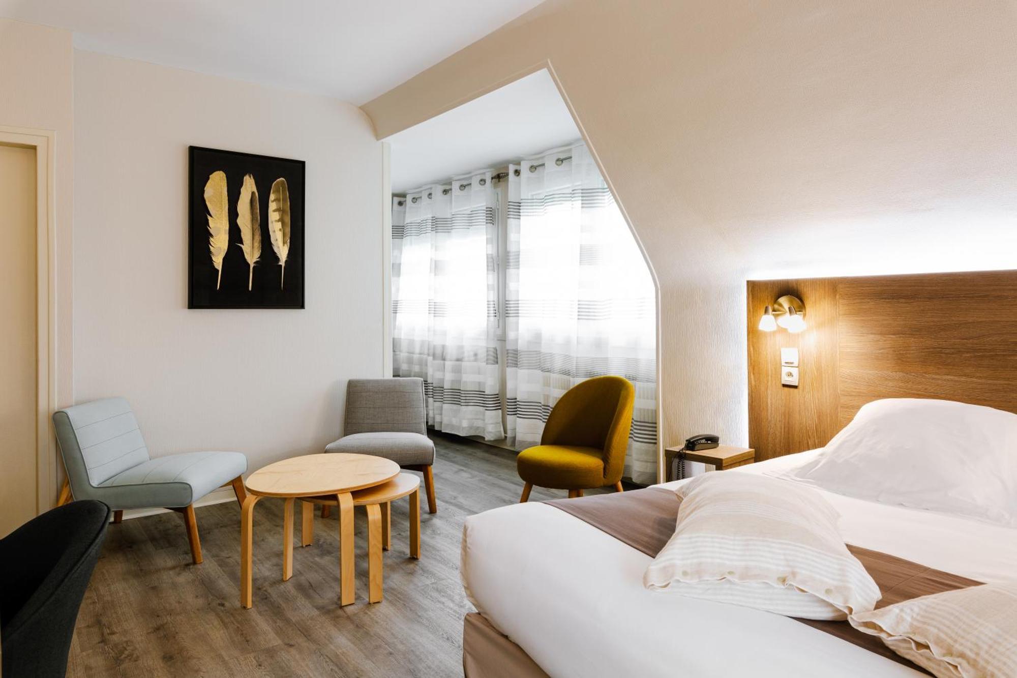Logis Hotel Le Relais De La Poste Restaurant Le Fil Du Temps Thury-Harcourt-le-Hom Bagian luar foto