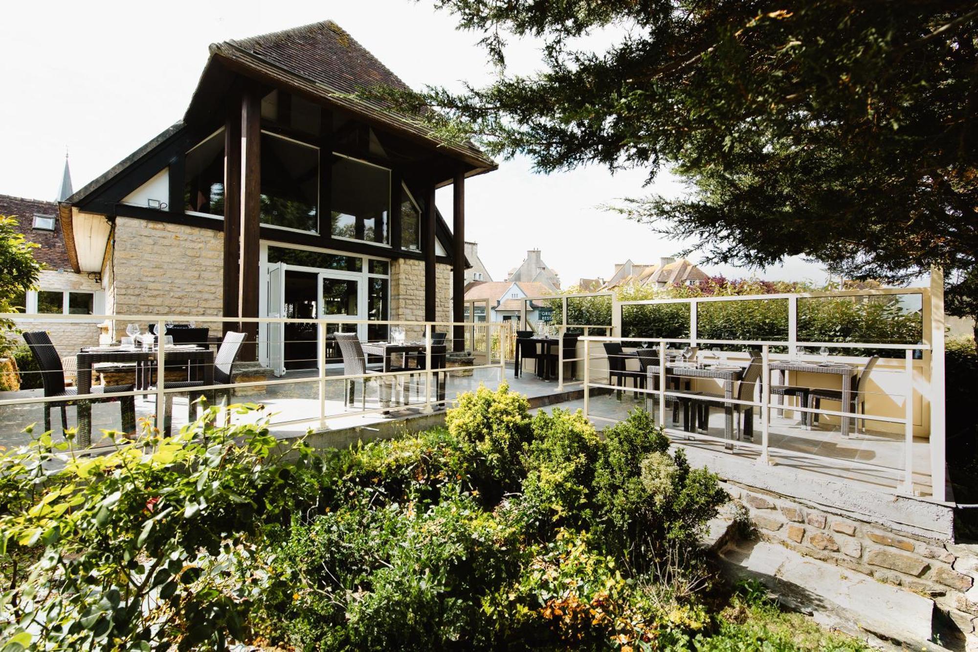 Logis Hotel Le Relais De La Poste Restaurant Le Fil Du Temps Thury-Harcourt-le-Hom Bagian luar foto