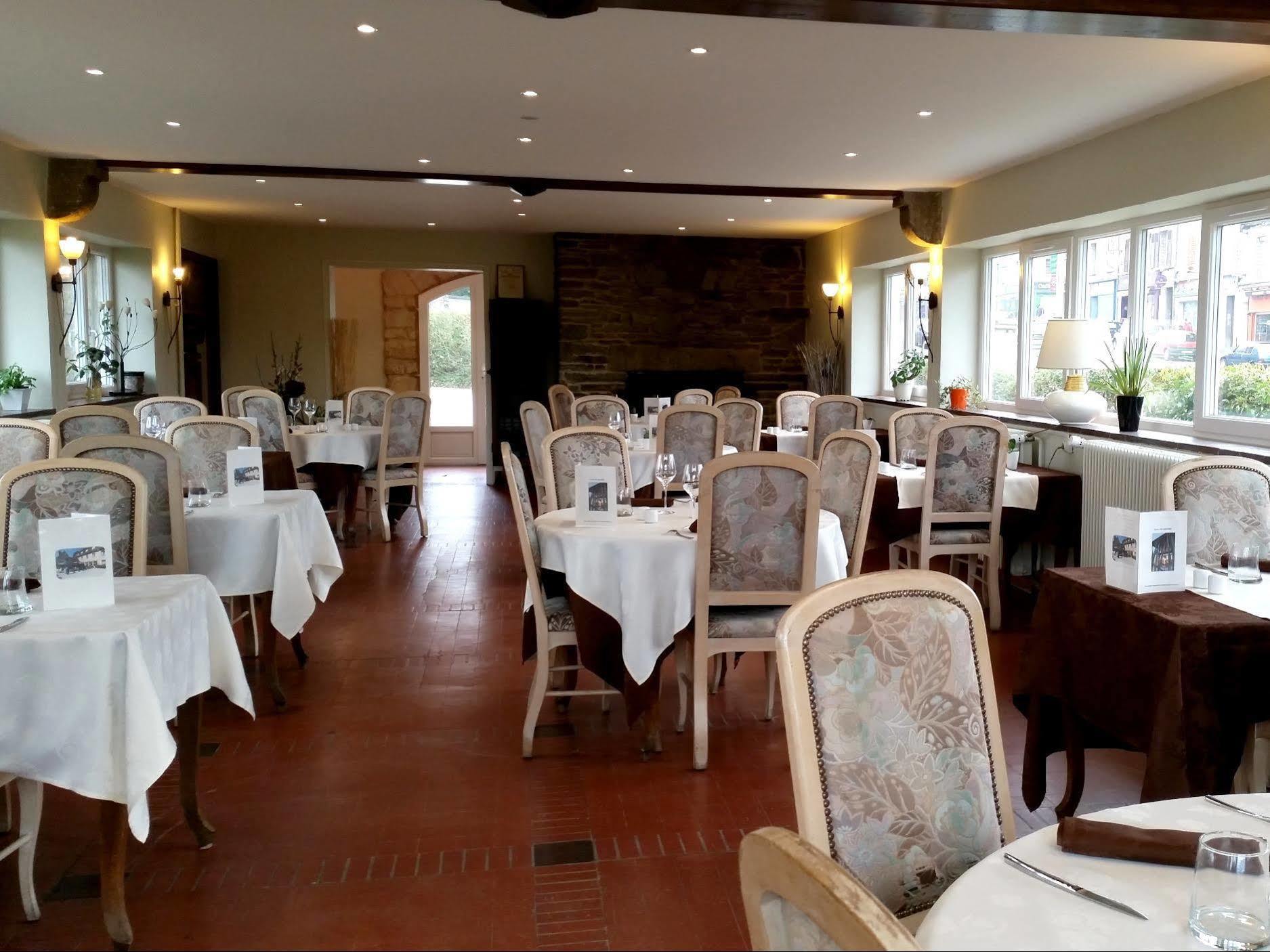 Logis Hotel Le Relais De La Poste Restaurant Le Fil Du Temps Thury-Harcourt-le-Hom Bagian luar foto