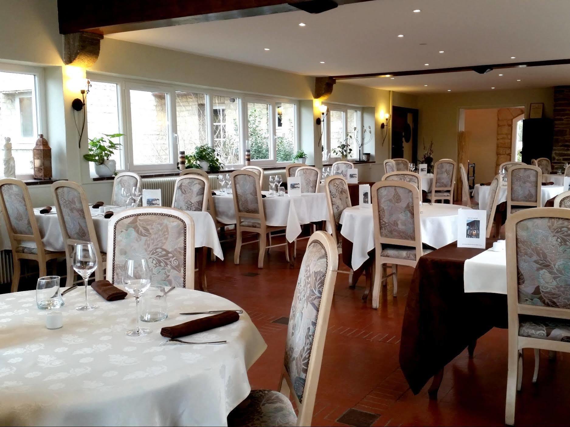 Logis Hotel Le Relais De La Poste Restaurant Le Fil Du Temps Thury-Harcourt-le-Hom Bagian luar foto